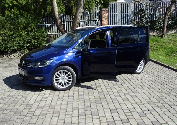 Volkswagen Touran cena 79800 przebieg: 68250, rok produkcji 2018 z Toruń małe 781